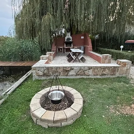 Viktoria Dunaweekend Σπίτι διακοπών *