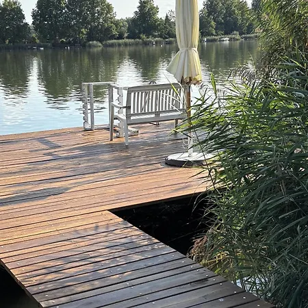 Viktoria Dunaweekend Σπίτι διακοπών Makád