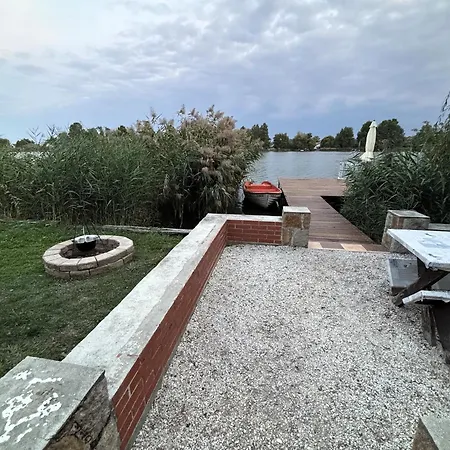 Viktoria Dunaweekend * Makád